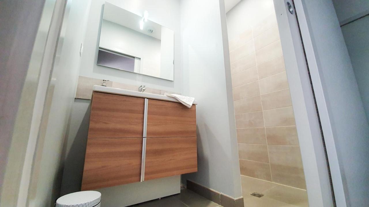 דירות סרלה-לה קנדה Le Nid Discret Avec Balcon Et Parking Prive Gratuit מראה חיצוני תמונה